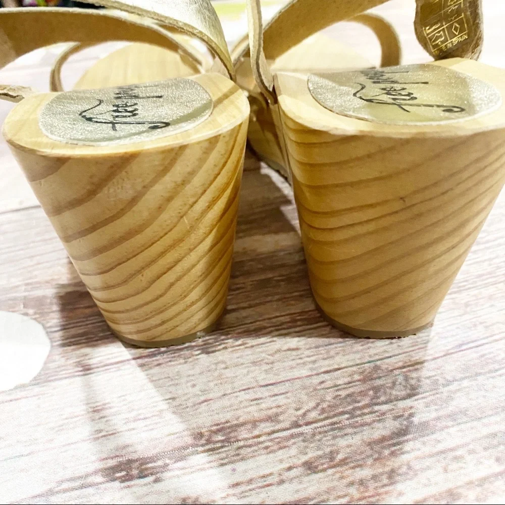 Free People Gold Strappy Wedge Sandals - Picture 5 of 7